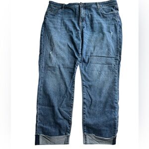 Kut from the Kloth Women’s size 18W slightly distressed Blue Jeans
E